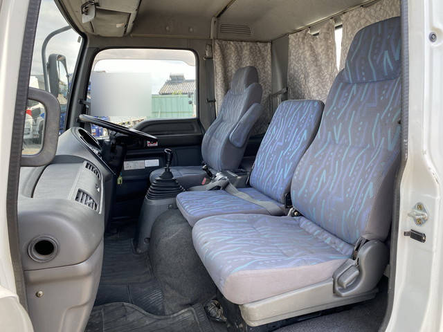 いすゞフォワードセーフティローダー増トン（6t・8t）[写真21]