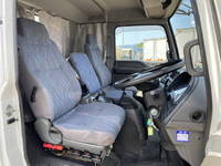 いすゞフォワードセーフティローダー増トン（6t・8t）[写真22]