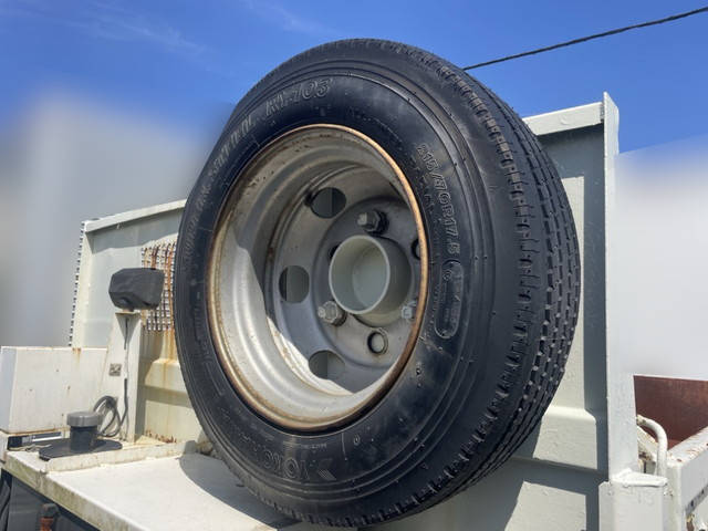 日野デュトロ三転ダンプ小型（2t・3t）[写真04]