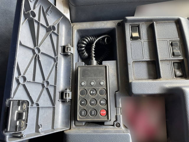 日野プロフィアトレーラーヘッド（トラクターヘッド）大型（10t）[写真31]