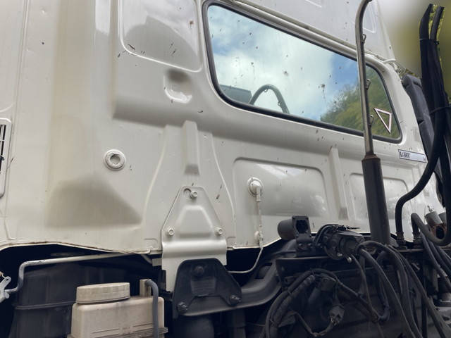 日野プロフィアトレーラーヘッド（トラクターヘッド）大型（10t）[写真08]