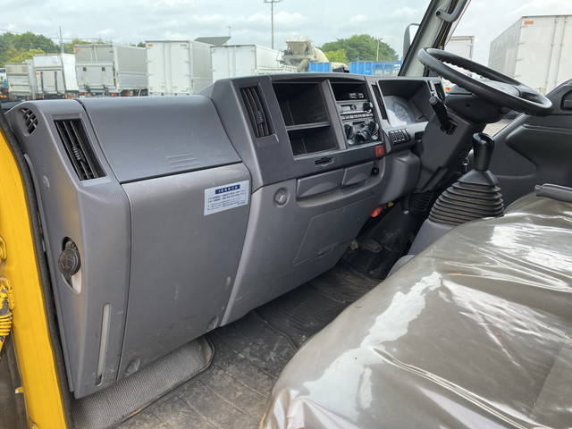 いすゞエルフダブルキャブ（Wキャブ）小型（2t・3t）[写真27]