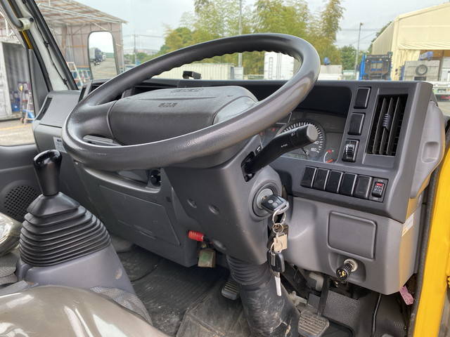 いすゞエルフダブルキャブ（Wキャブ）小型（2t・3t）[写真28]