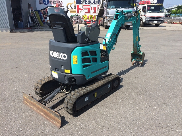 コベルコミニユンボ（ミニバックホー）[写真02]