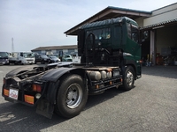 UDトラックスクオントレーラーヘッド（トラクターヘッド）大型（10t）[写真02]