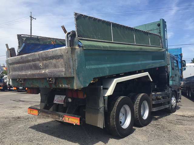 いすゞギガダンプ大型（10t）[写真02]