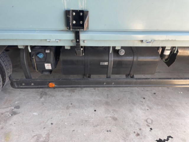 三菱ふそうキャンタークレーン4段小型（2t・3t）[写真12]