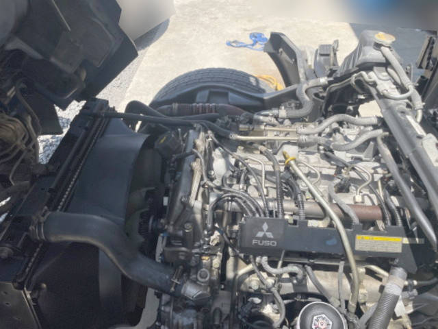 三菱ふそうキャンタークレーン4段小型（2t・3t）[写真17]