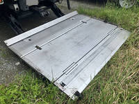 いすゞフォワード冷凍車（冷蔵車）中型（4t）[写真13]