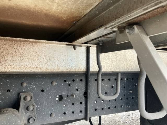 いすゞフォワード冷凍車（冷蔵車）中型（4t）[写真21]