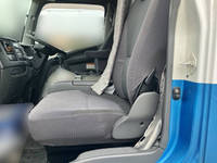 いすゞフォワード冷凍車（冷蔵車）中型（4t）[写真28]