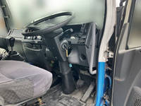 いすゞフォワード冷凍車（冷蔵車）中型（4t）[写真31]