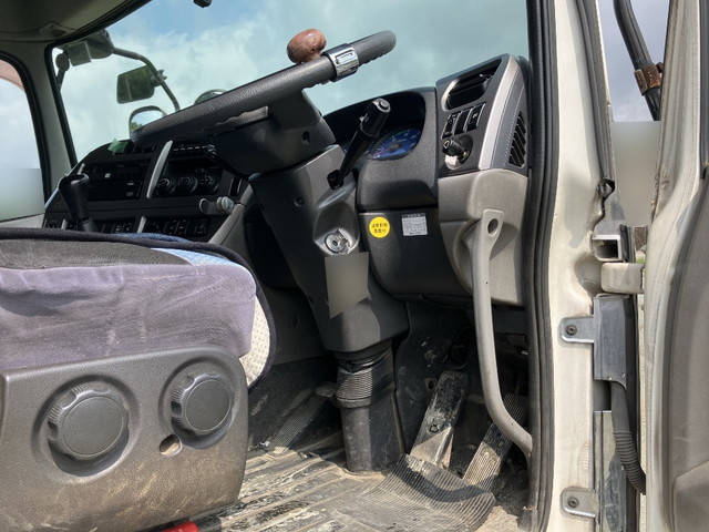 UDトラックスクオンアルミブロック大型（10t）[写真25]