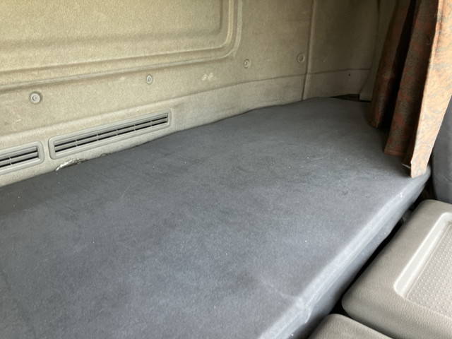 UDトラックスクオンアルミブロック大型（10t）[写真26]