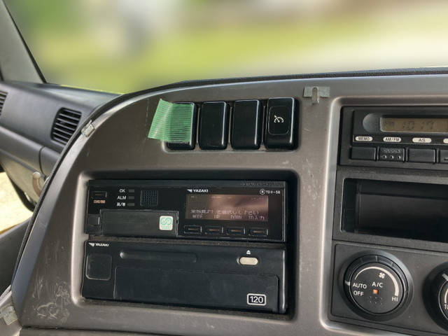 UDトラックスクオンアルミブロック大型（10t）[写真29]