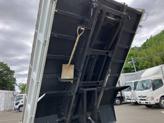 いすゞエルフローダーダンプ小型（2t・3t）[写真16]