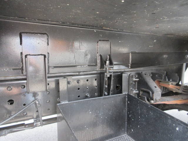 三菱ふそうキャンターパッカー車（塵芥車）小型（2t・3t）[写真11]