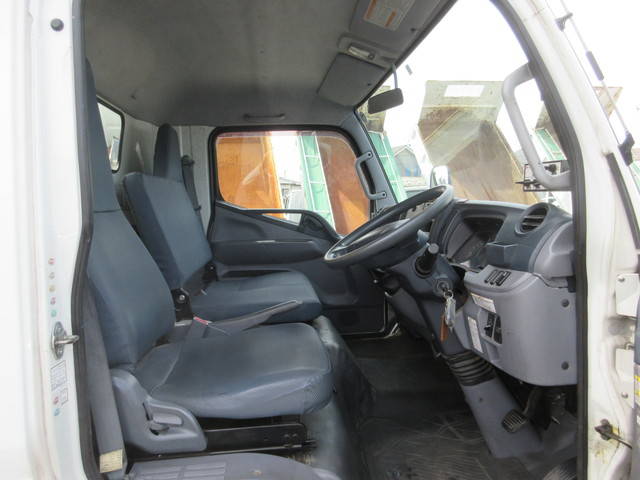 三菱ふそうキャンターパッカー車（塵芥車）小型（2t・3t）[写真13]