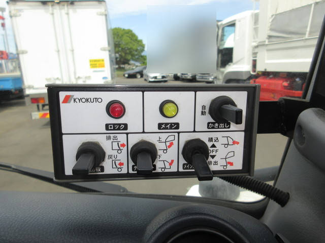 三菱ふそうキャンターパッカー車（塵芥車）小型（2t・3t）[写真16]