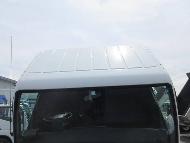 三菱ふそうキャンターパッカー車（塵芥車）小型（2t・3t）[写真23]