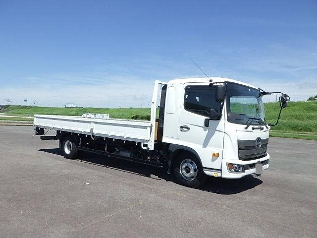 日野レンジャー平ボディ中型（4t）[写真01]