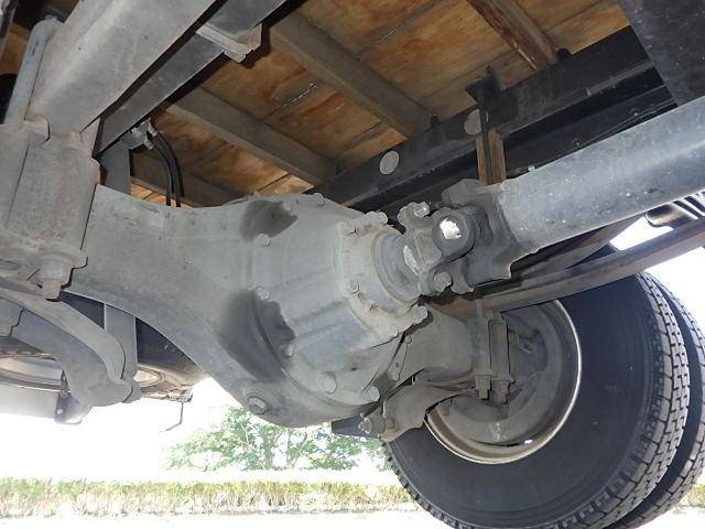 日野レンジャー平ボディ中型（4t）[写真19]