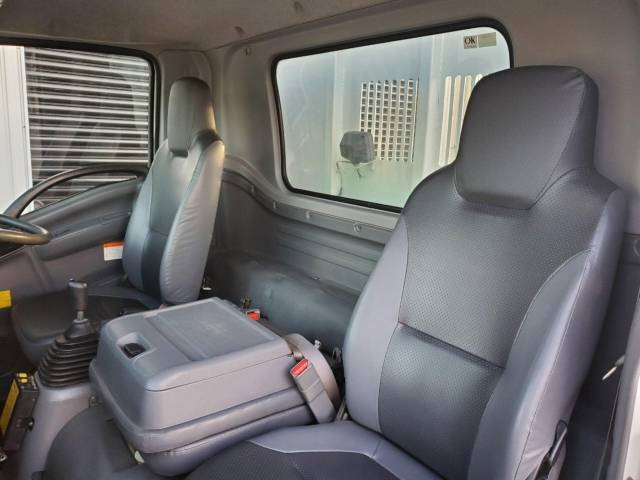 いすゞフォワードダンプ中型（4t）[写真11]