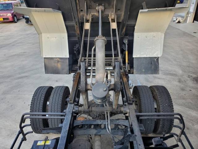 いすゞフォワードダンプ中型（4t）[写真15]