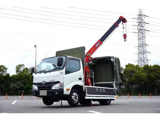 トヨタトヨエースクレーン付小型（2t・3t）TKG-XZC605 [写真01]