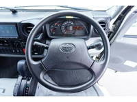 トヨタトヨエースクレーン付小型（2t・3t）[写真31]