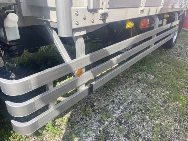 UDトラックスコンドルアルミウイング増トン（6t・8t）[写真12]