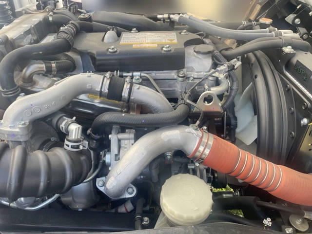 UDトラックスコンドルアルミウイング増トン（6t・8t）[写真23]