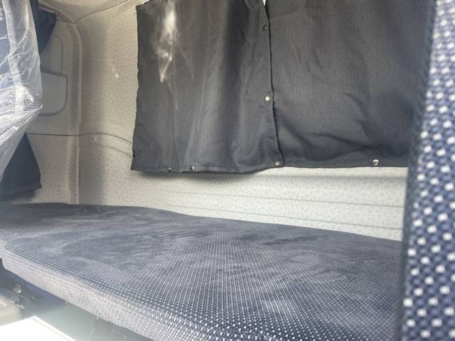 UDトラックスコンドルアルミウイング増トン（6t・8t）[写真30]