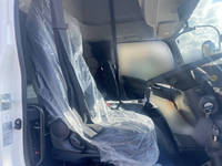 UDトラックスコンドルアルミウイング増トン（6t・8t）[写真32]