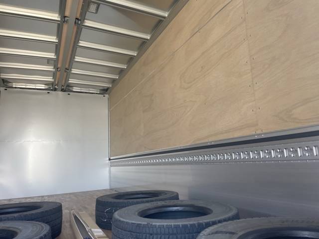 UDトラックスコンドルアルミウイング増トン（6t・8t）[写真07]