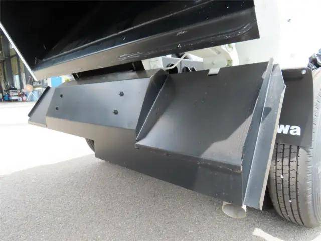 三菱ふそうキャンターパッカー車（塵芥車）小型（2t・3t）[写真25]