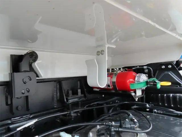 三菱ふそうキャンターパッカー車（塵芥車）小型（2t・3t）[写真37]