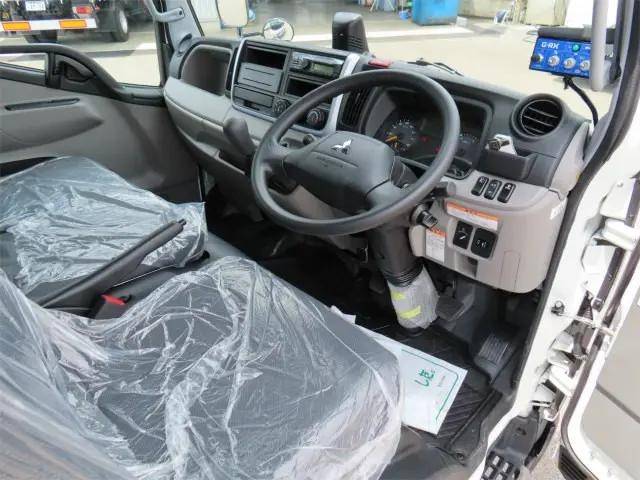 三菱ふそうキャンターパッカー車（塵芥車）小型（2t・3t）[写真08]