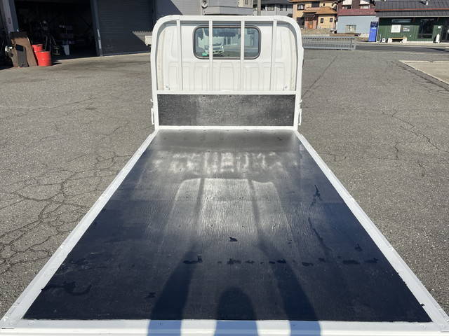 いすゞエルフ平ボディ小型（2t・3t）[写真11]