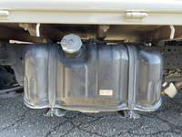 いすゞエルフ平ボディ小型（2t・3t）[写真17]