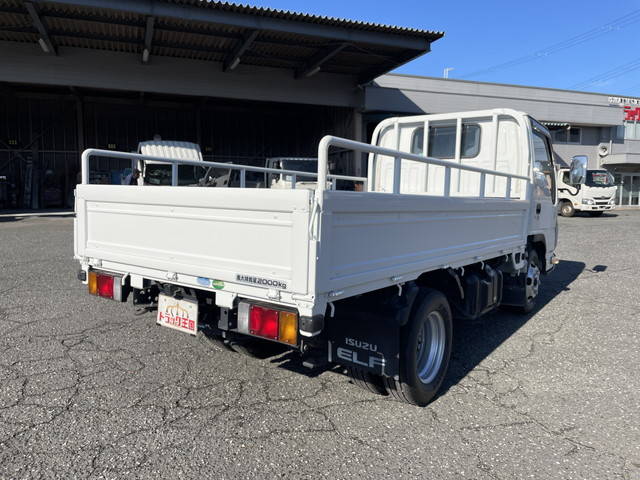 いすゞエルフ平ボディ小型（2t・3t）[写真02]