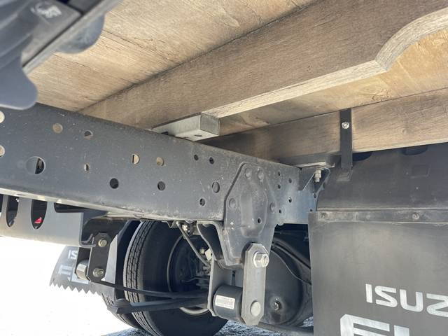 いすゞエルフ平ボディ小型（2t・3t）[写真20]