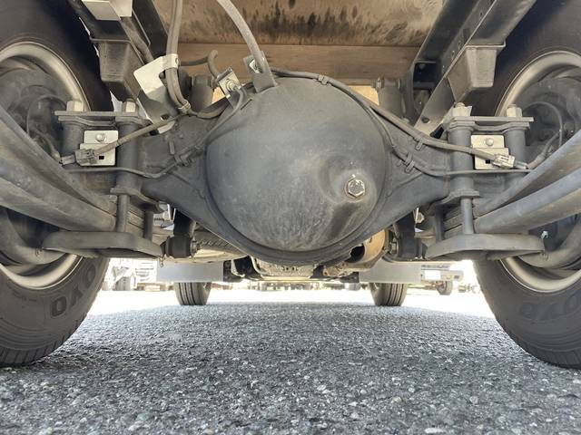 いすゞエルフ平ボディ小型（2t・3t）[写真21]