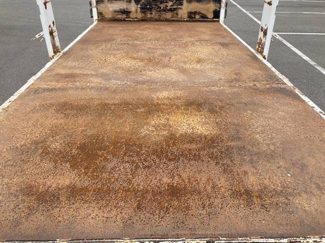 いすゞエルフ平ボディ小型（2t・3t）[写真11]