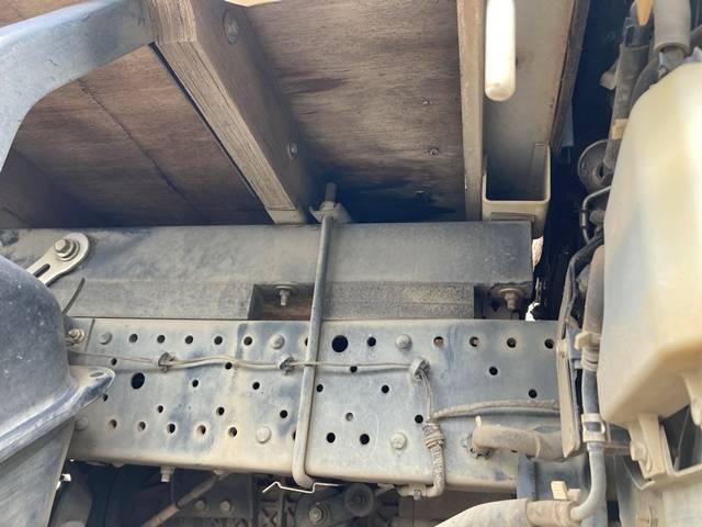 いすゞエルフ平ボディ小型（2t・3t）[写真24]