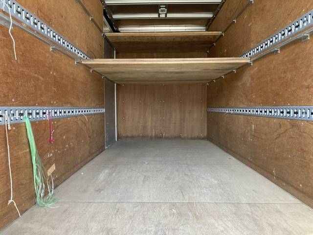 三菱ふそうキャンターアルミバン小型（2t・3t）[写真11]