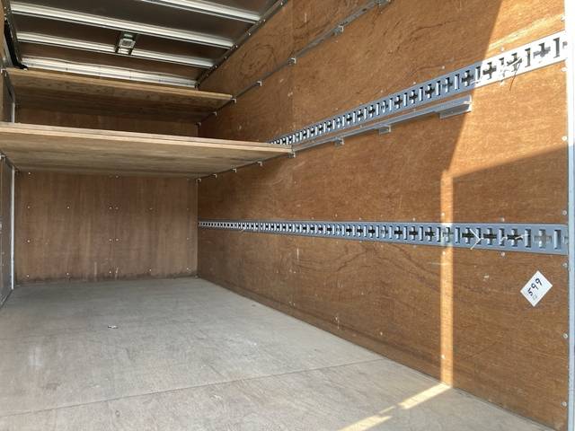 三菱ふそうキャンターアルミバン小型（2t・3t）[写真13]