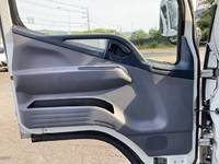 三菱ふそうキャンターアルミバン小型（2t・3t）[写真28]