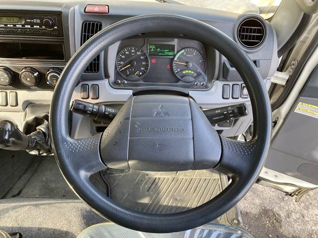 三菱ふそうキャンターアルミバン小型（2t・3t）[写真35]