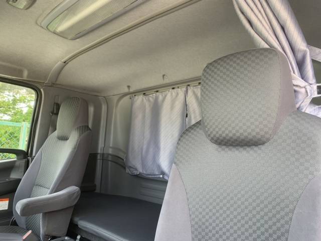 いすゞフォワードアルミウイング中型（4t）[写真11]